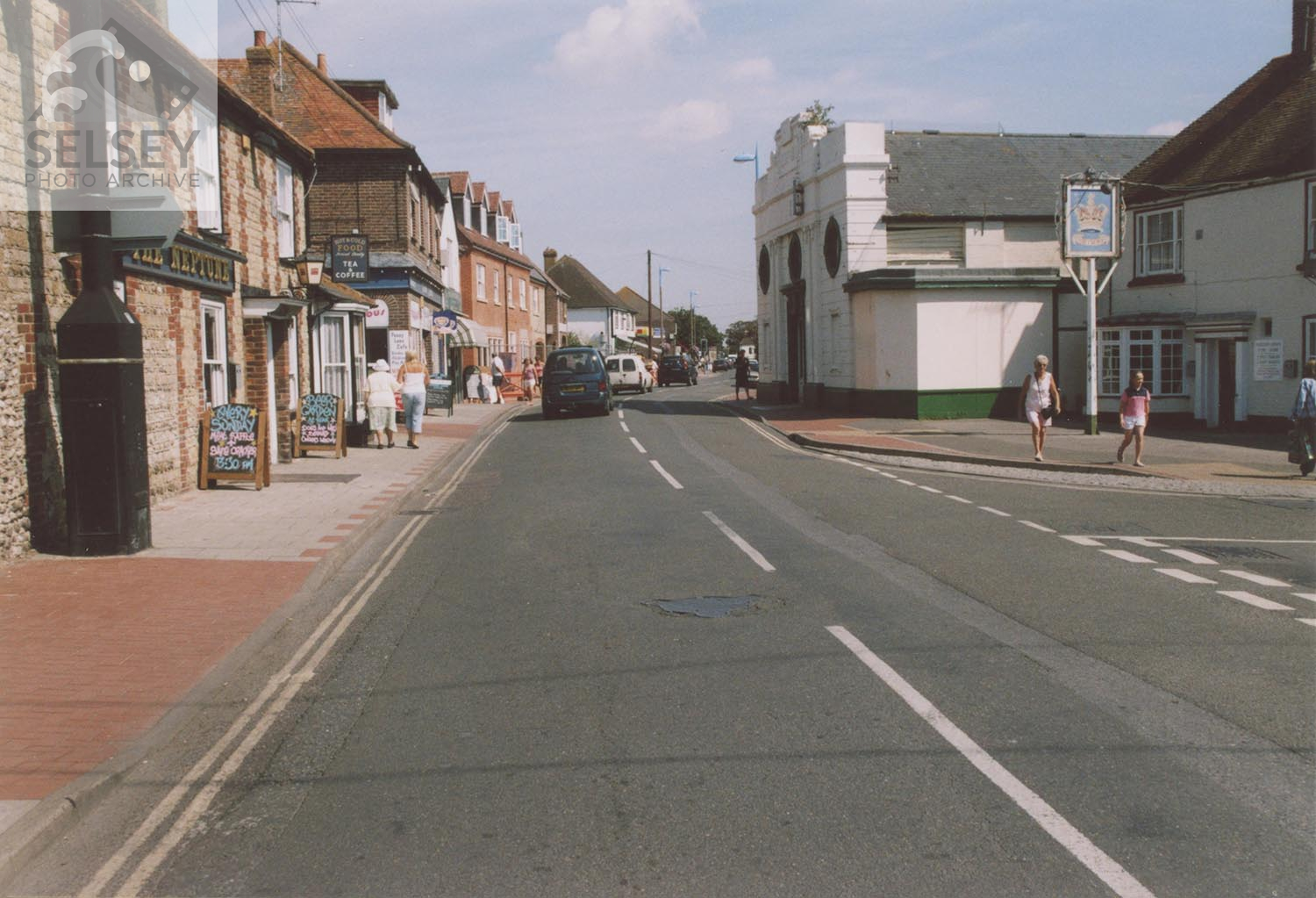 Selsey: High Street - Selsey Photo Archive